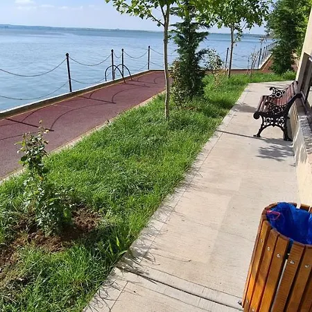 Apartament 3 Et 3 Solid Cazino Mamaia