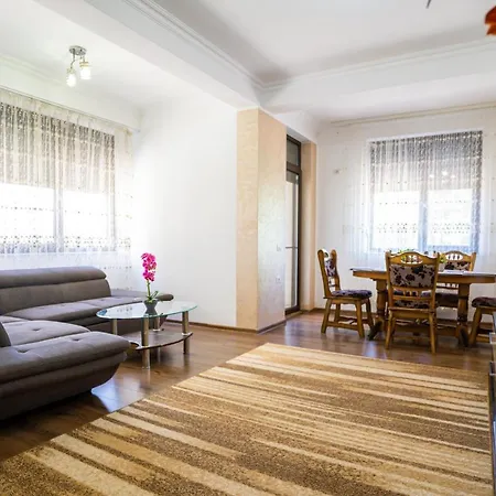 Apartament 3 Et 3 Solid Cazino *